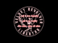 She mine - Velvet Revolver (with lyrics) 