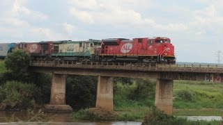 preview picture of video 'Trem T 51 ALL Passando pela Ponte Rio Mogi-Guaçu-Guatapara-SP'