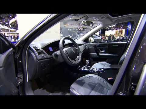 Renault Laguna en direct du Mondial de Paris 2010