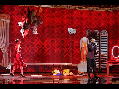 J2US: Λευτέρης Μητσόπουλος και Λόλα τραγουδούν «Θα εκραγώ»