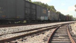 preview picture of video 'SB CSX Q409-07 Passing Through Milford, VA with some friendly horn toots!'