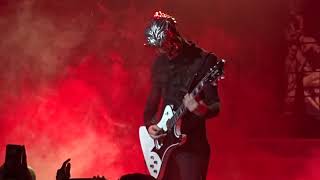 Ghost.&quot;Cirice&quot;,with a dueling ghouls guitar battle in the beginning. Miami Beach,Florida.11/24/2018.