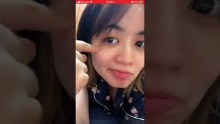 ライブ配信　パジャマで胸チラ　谷間