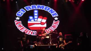 CJ RAMONE - Ramones - Blitzkrieg Bop (Hey Ho, Let's Go)- Teatro Flores