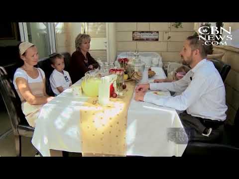 Evreii locuiesc în sukka în timpul Sărbătorii Corturilor