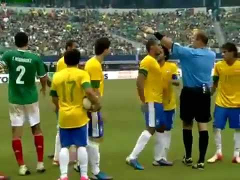Pelea de Neymar vs Meza - Mexico vs Brasil 2-0 (Partido Amistoso 2012)