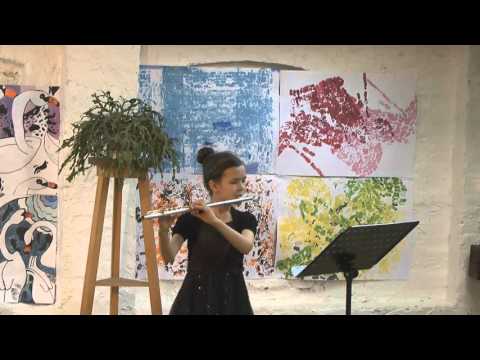 Beata Uvírová hraje na třídním koncertu:  A. Rogers - Sergeant Stomp