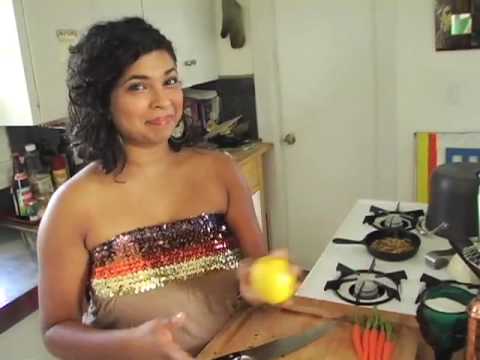 download lagu mp3 mp4 Aarti Party Kale Salad, download lagu Aarti Party Kale Salad gratis, unduh video klip Aarti Party Kale Salad