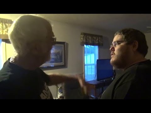 Gjyshi zevzek zihet me nipin | NGOP.TV