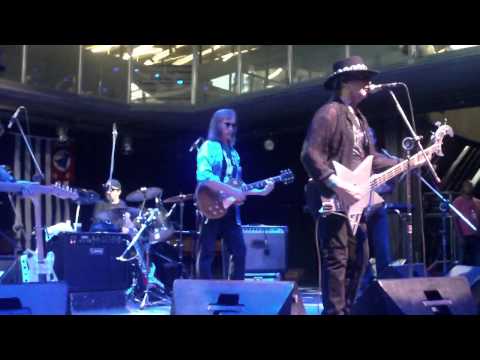 MADE IN BRAZIL - "Uma Banda Made In Brazil" - 25/01/2014 - Centro Cultural SP