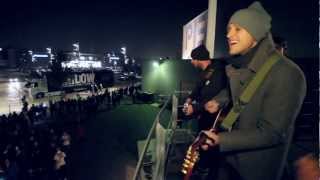 Milow - She Might She Might (busking)