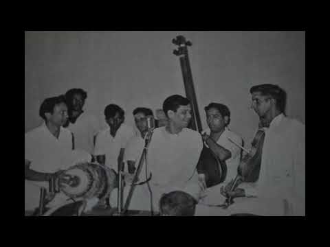 Dr. M Balamuralikrishna-VL Vedagiri-Madras A Kannan- Sripathe Nee Padachinthane (AIR-1975) — वीडियो थंबनेल