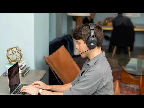 HyperX’s Cloud Flight S has Qi charging, but at the expense of some useful features