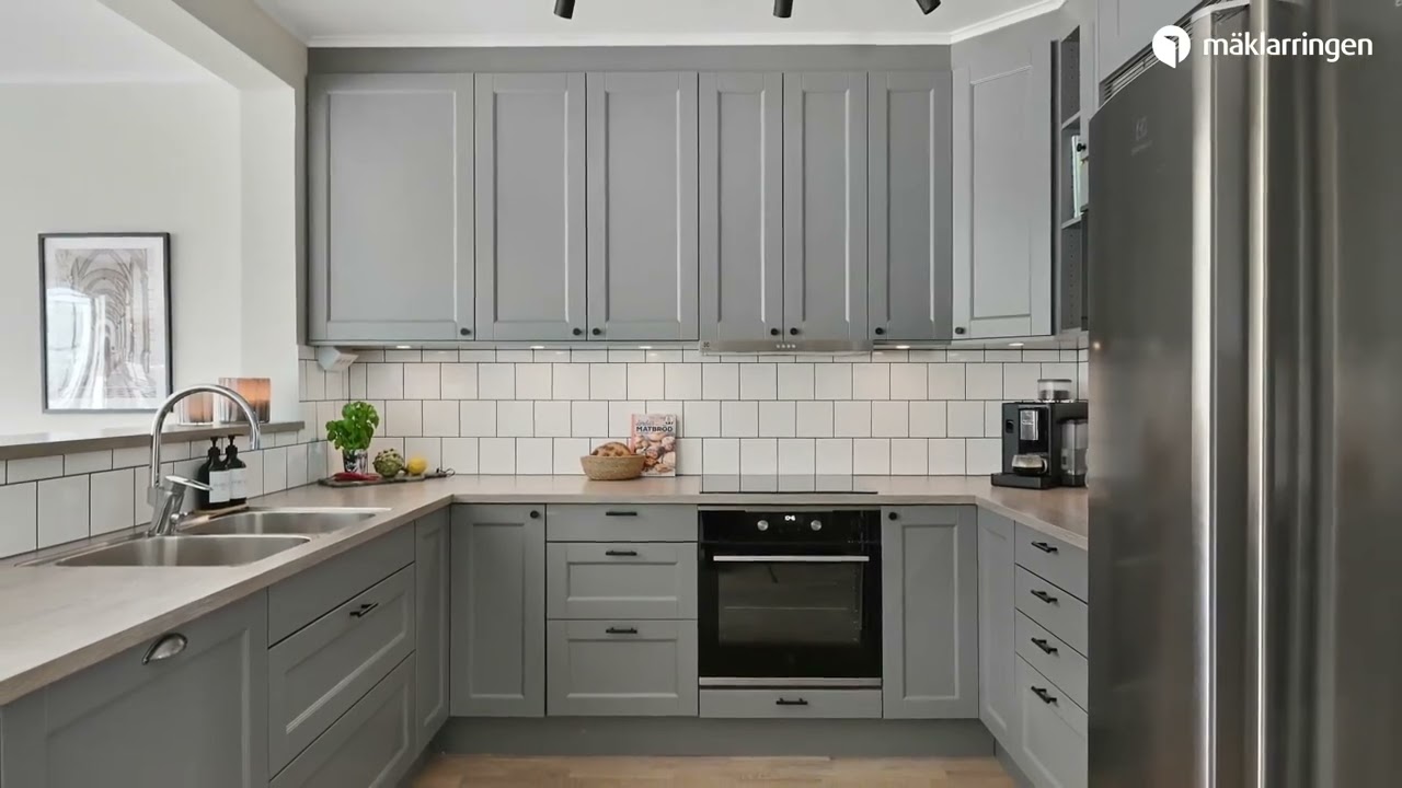 6 rum Radhus på Friggaslingan 27 Skälby Järfälla kommun - video