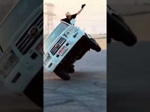 Toyota Car Stunt In Dubai #shorts #dubai #cars #Stunt #drift #fortuner #landcruiser #Verna #thar