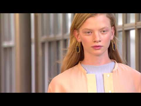 DESFILE ÁNGEL SCHLESSER P/V 2019 #MBFWMadrid