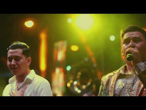 Banda Elemental FT Manuel Torres - Por una Mujer Bonita/Que Casualidad