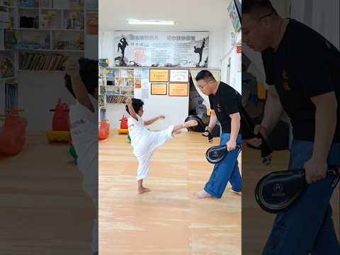 Taekwondo footwork training#taekwondo#taekwondokicks#teakwondolifestyle#taekwondofootwork#martialart
