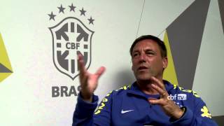 Conheça o preparador físico da Seleção Francisco Gonzalez, o Chiquinho.