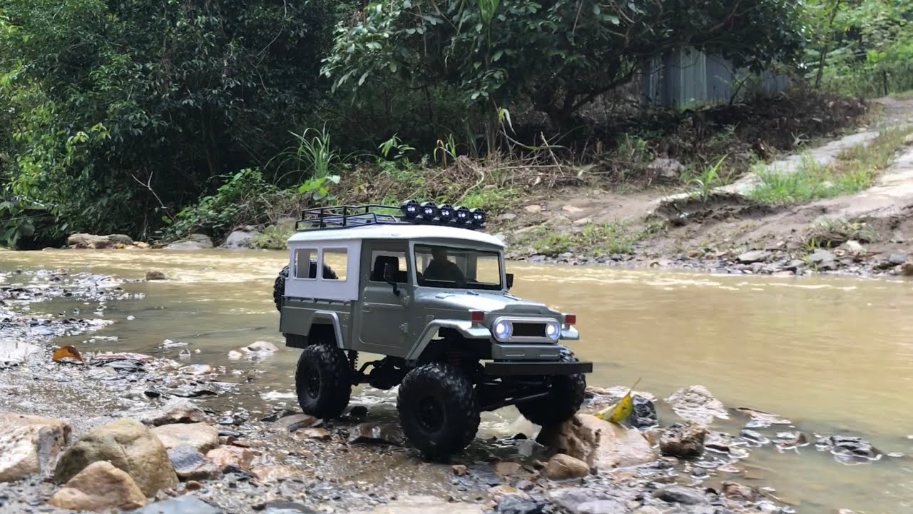 RC auto Cruiser FJ-45 Wagon, modrá