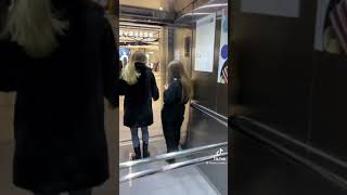 Download lagu Tiktok America bodybuilder elevator prank VIDEO reaction workout mp3 Download lagu Tiktok America bodybuilder elevator prank VIDEO reaction workout mp3