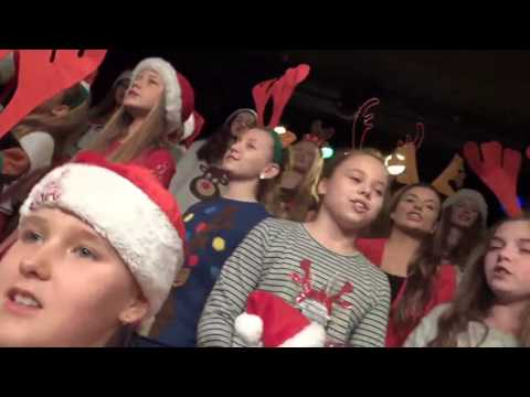 AKADEMIA CHEERLEADERS GIGANT SMILE  BOŻE NARODZENIE 2016   HD 720p