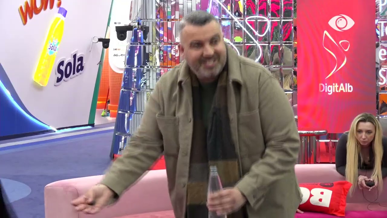 “Merr valixhet dhe dil”/ Rogerti përplaset me Kristin: O zhele, o leckë…