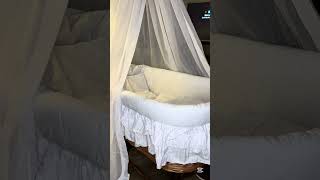 Proutěný košík pro miminko s boudičkou Scarlett Martin bílá, podvozek srdíčko