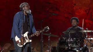 Alvin Youngblood Hart&#39;s Muscle Theory on The Caverns Sessions, &quot;Big Mama&#39;s Door&quot;