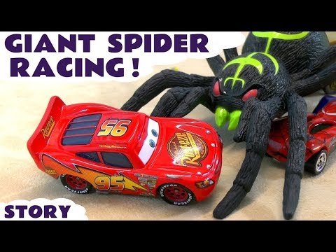 McQueen Toy Car Play Racing Story with a Giant Insect Video