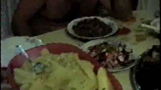 preview picture of video 'Comida en Casa diciembre 2003 Colón Matanzas Cuba.mpg'