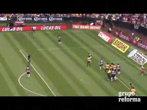 Supera América a Chivas en Clásico