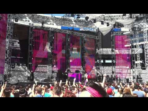 Junior Sanchez - Sending My Love (Afrojack Edit) Live @ EDC NYC