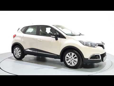 151WX1453 - 2015 Renault Captur LIFE 1.5 DCI 90 4DR Price includes Min 2000...