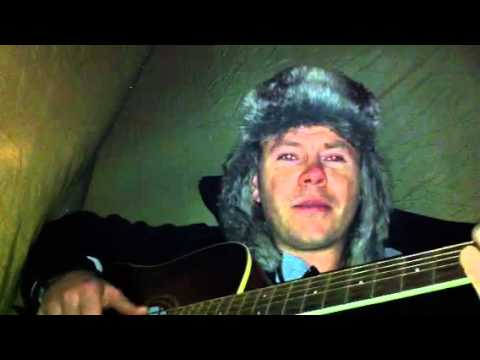 Ola Lustig tältar på Ringvägen