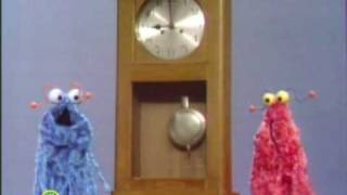 Sesame Street: Martians Meet A Clock