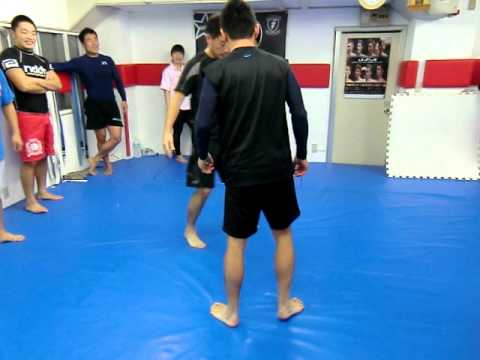 クロストレーニング②（片足タックル）