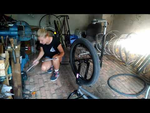 Wie nehme ich die Pegs vom BMX ab?