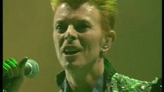 Bowie 1996 06 18 live in Moscow @ New showing