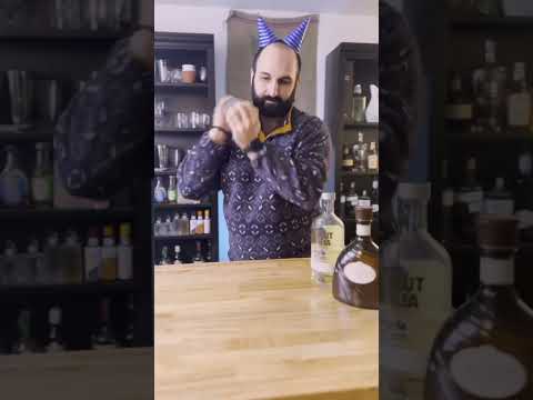 Making BIRTHDAY SHOTS🎂(recipe in description) #celebration #shots #birthday