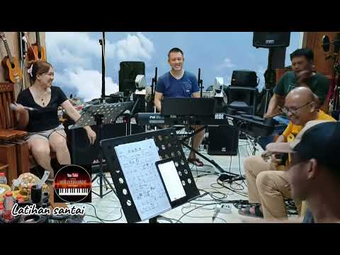 Hari Kiamat - Cipt Hengky Black Brothers - Lisa Maria (Latihan bersama)