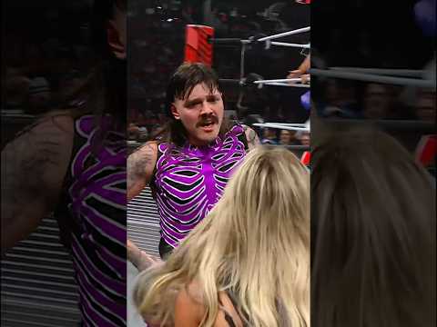 BIG OOPS… 😅😅😅 #WWERaw