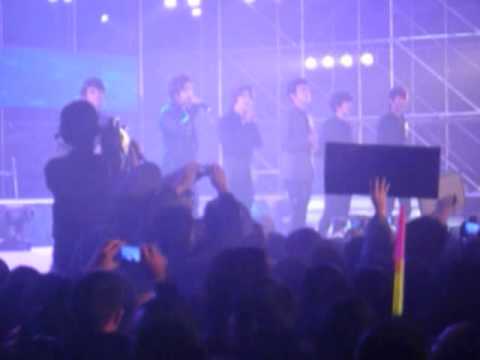 20100117 2010 Xiangfan Star Concert - Intro + Blue Tomorrow fancam