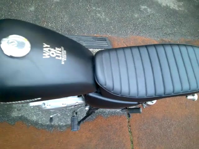 GN125/スズキ 空冷4サイクル単気筒エンジン ショート管 アップハンドル