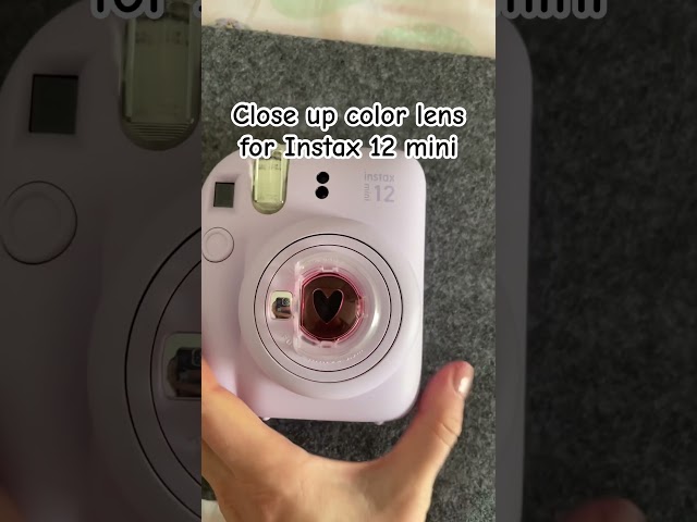Vídeo relacionado con Filtro de lente de primer plano de color compatible con Fuji Instax Mini 12, filtros de color de cámara instantánea, kit de filtro de lente de plástico, amarillo, rosa, azul, verde, con espejo