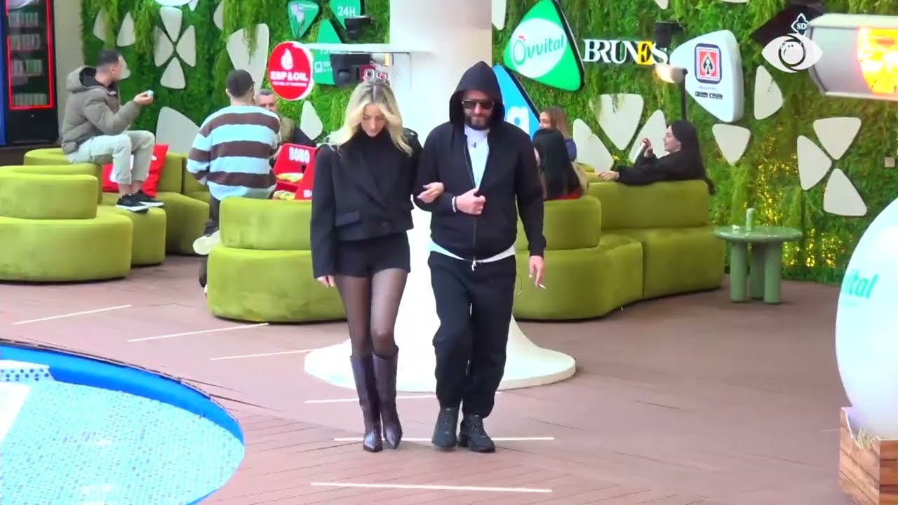 Tunde moj Selin, tunde…/ Selin këndon teksa bën xhiro me Mirin, banori: Këtu e ka bërë gabim ai