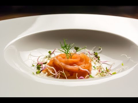 Filets d'omble chevalier marinés & sauce moutarde à l'aneth - Recette de David Geisser