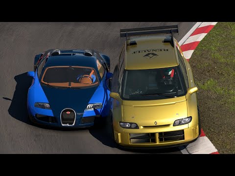 Renault Espace F1 vs Bugatti Veyron at Nurburgring Nordschleife Track Day