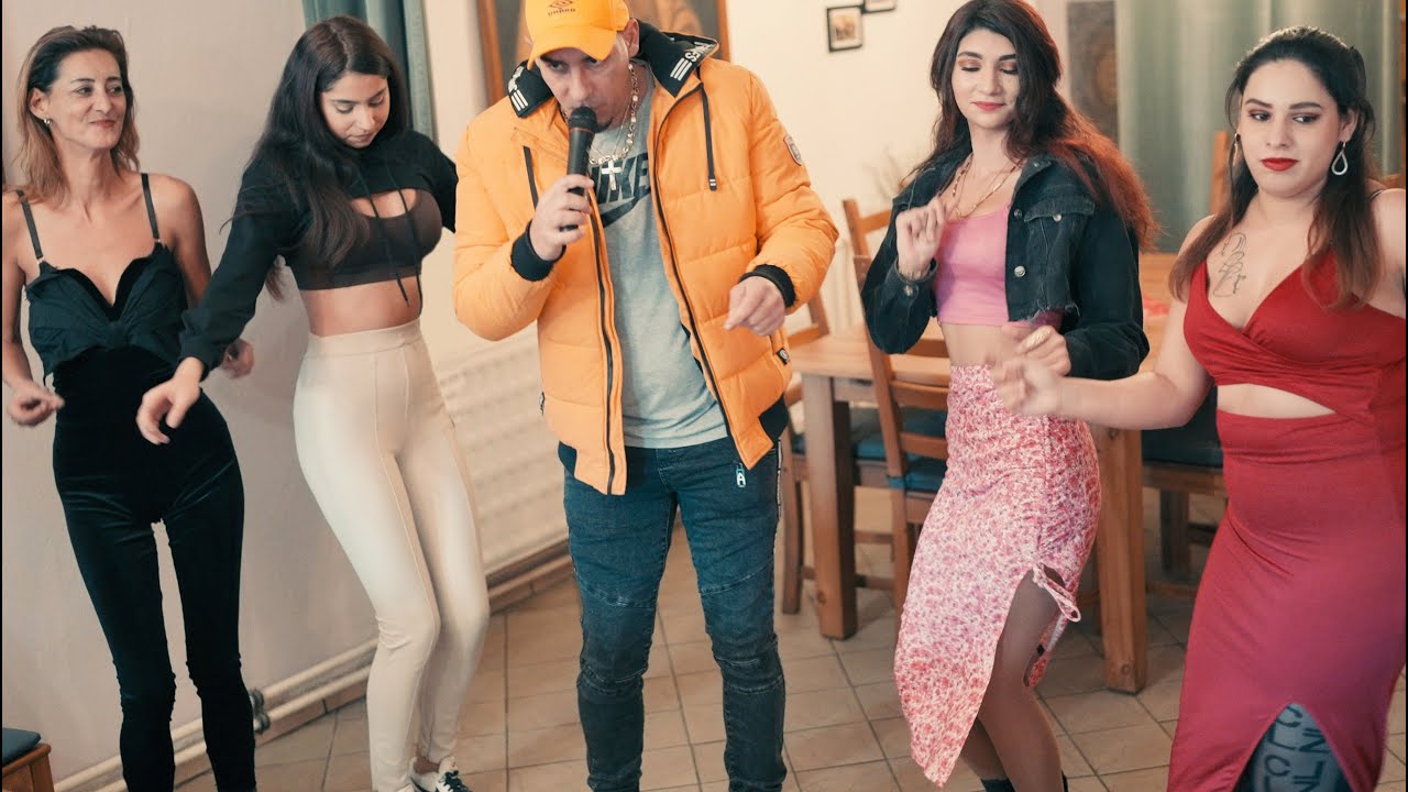 Gipsy Vladis - Ajsa romna mange lilom ( cover )