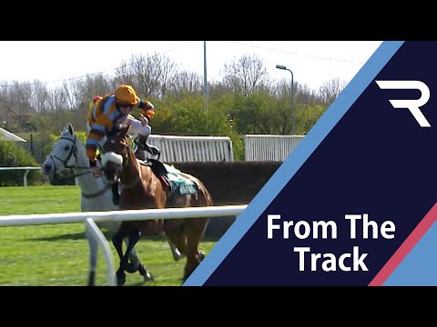 What an AMAZING recovery! Admire the skills of Sam Twiston-Davies to stay on board at Aintree